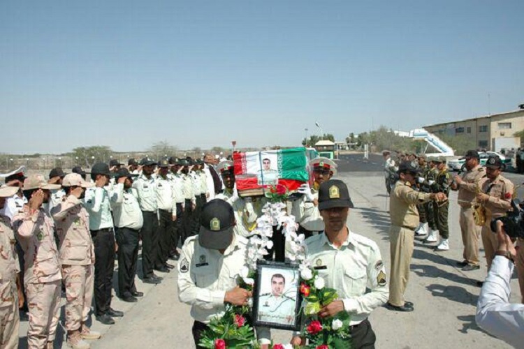 مراسم تشييع شهيد رضا شجاع در فاروج برگزار شد