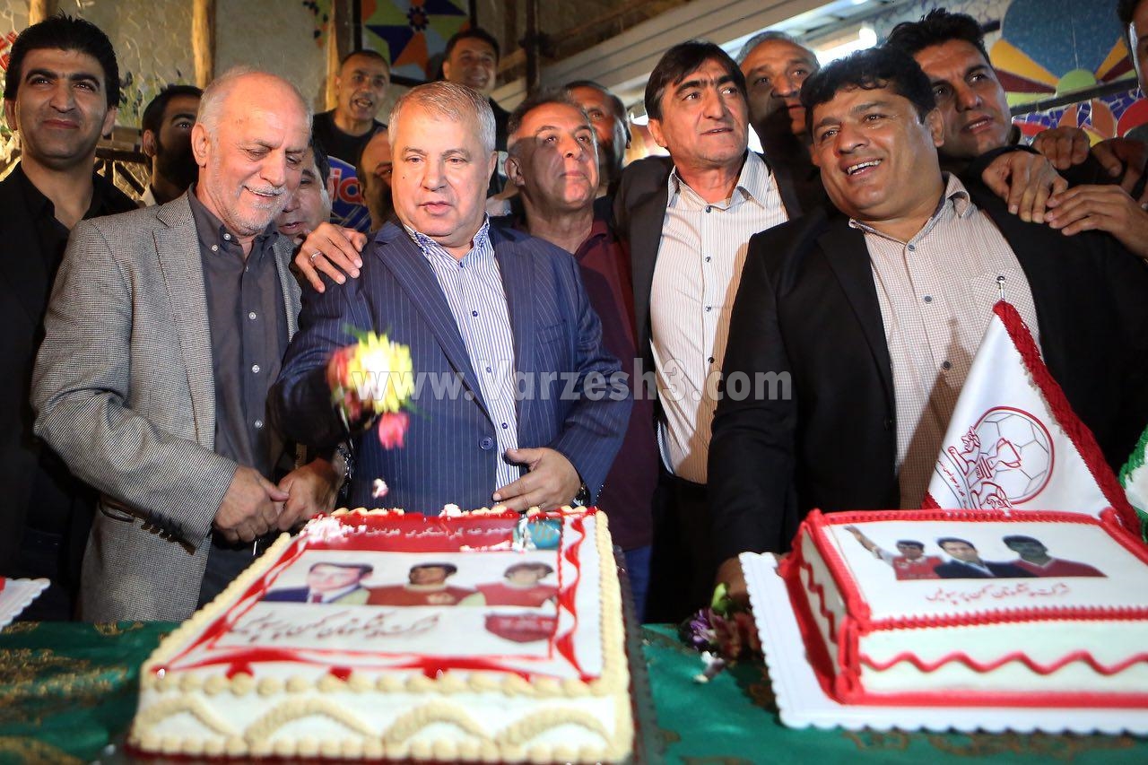 شیرین&zwnj;کاری علی پروین در جشن تولدش
