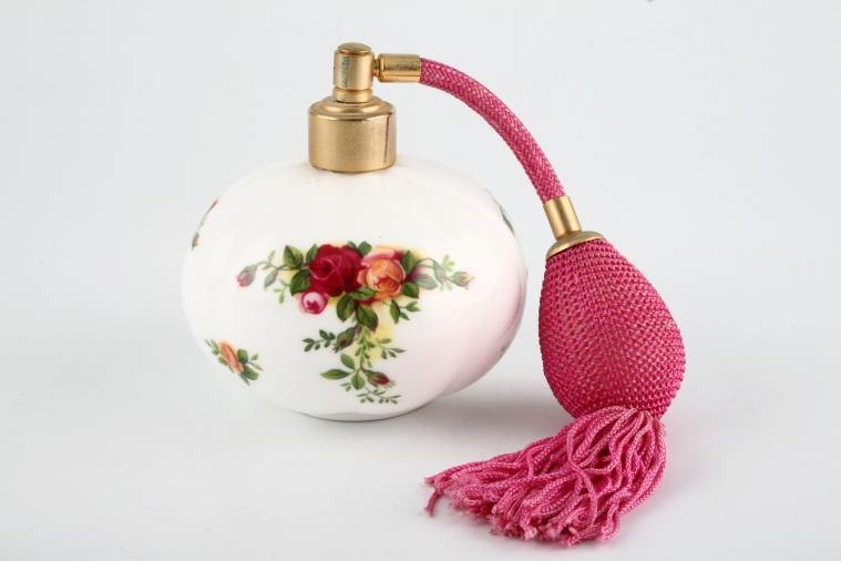واردات 21 تن عطرپاش چقدر ارز از کشور خارج کرده است؟