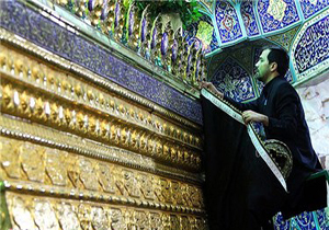 آماده‌سازی حرم حضرت معصومه (س) برای سوگواری سالار شهیدان + فیلم