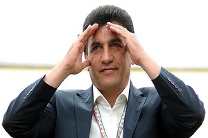 قلعه نویی: لعنت به افرادی که قداست‌ها را شکستند/ منصوریان را من به استقلال آورده بودم