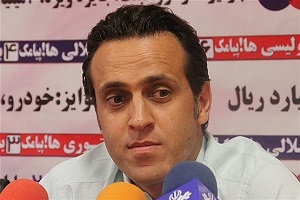 کریمی: منصوریان در ابتدای راه مربیگری است/قرار نیست، چون اینجام صحبتی نکنم