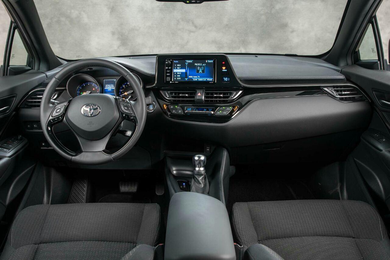 آشنایی با تویوتا C-HR+تصاویر