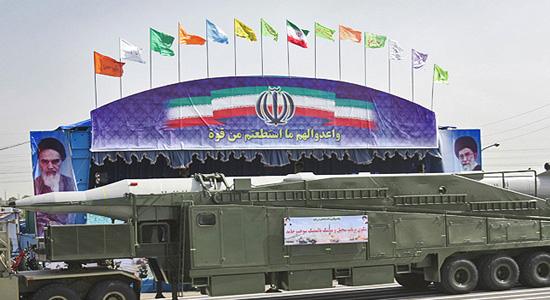 یگان‌های محمول نیروی هوافضا سپاه پاسداران از مقابل جایگاه رژه رفتند