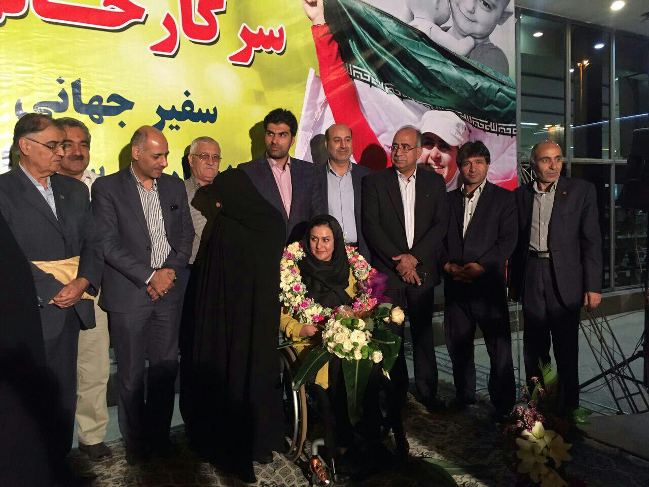 استقبال از زهرا نعمتی، قهرمان مسابقات جهانی 2017 چین + تصاویر