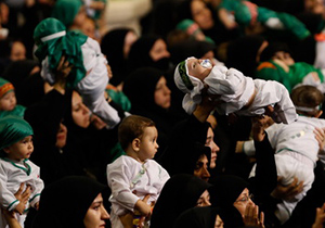 همایش شیرخوارگان حسینی با حضور 15 هزار نوزاد کاشانی