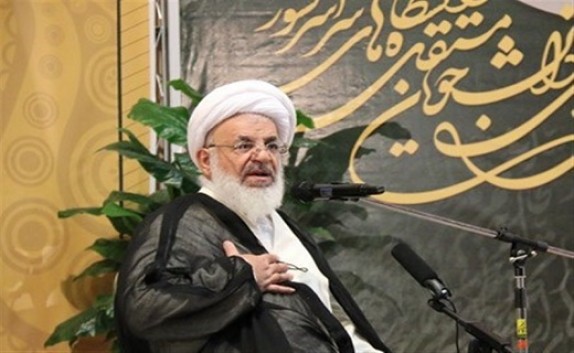 راه ملت ایران، راه مکتب سید الشهدا (ع) است