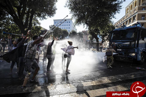 تصاویر هفته: از خورشیدگرفتگی کامل در آمریکا تا برخورد دو قطار در هند
