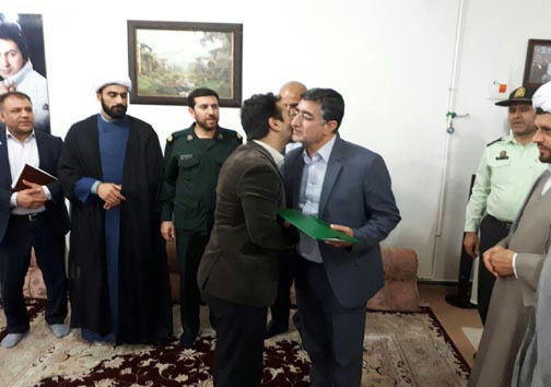 دیدار مسئولان شهرستان پلدختر با ۴ خانواده شهدای دولت