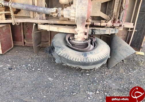 یک مصدوم در واژگونی کامیون