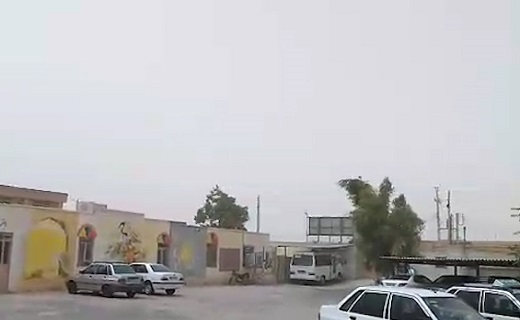 وزش شدید گرد و خاک در نیمروز + فیلم