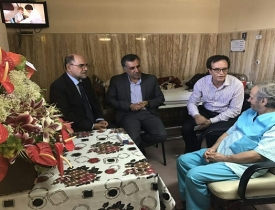 سفیر افغانستان در تهران از نجیب مایل هروی نویسنده معروف افغانستان عیادت کرد