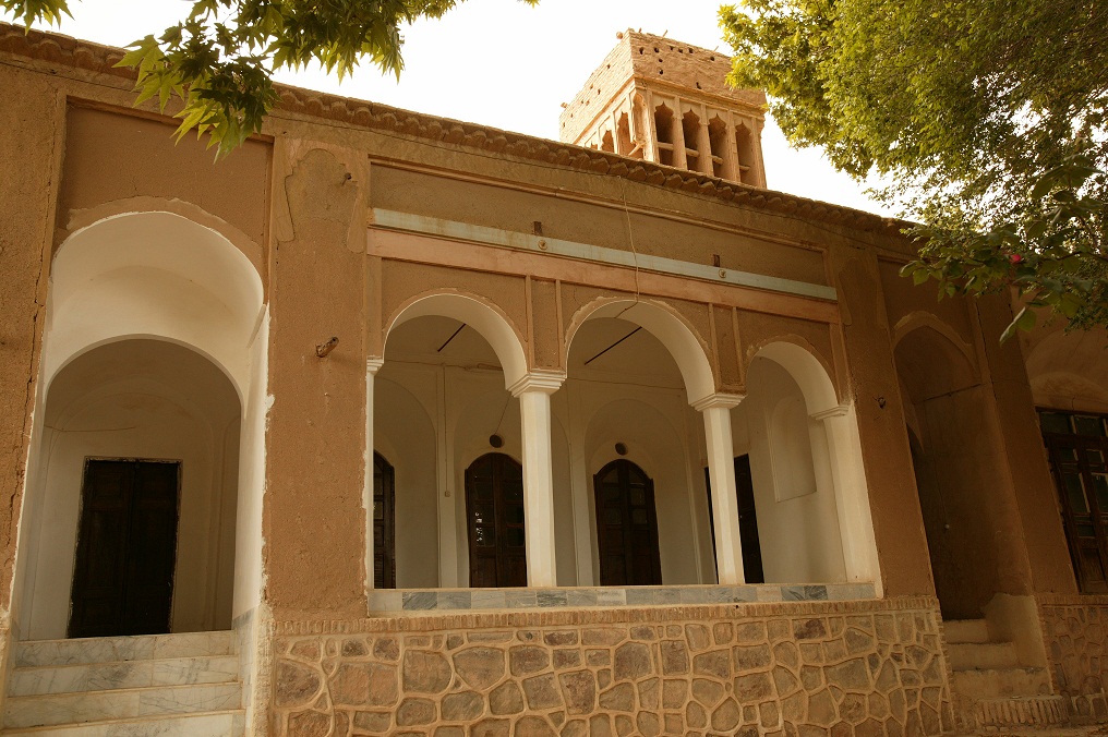 مرمت خانه آل طاها كوهبنان