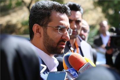 حذف نرم&zwnj;افزارهای بومی در اپل مقابله با حرکت ایران در عرصه تکنولوژی است