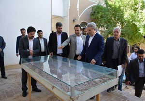 بازدید معاون رییس جمهور از موزه منطقه ای یزد