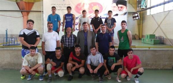 رئیس فدراسیون از اردوی نوجوانان بازدید کرد