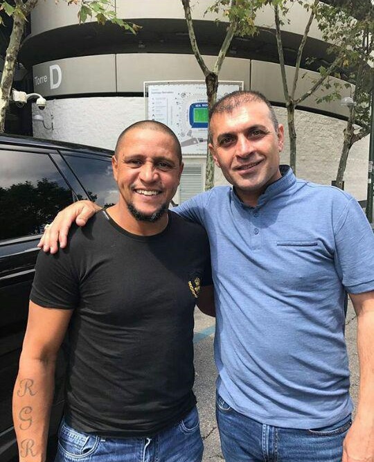 عکس یادگاری سرمربی استقلال با اسطوره فوتبال برزیل//////////