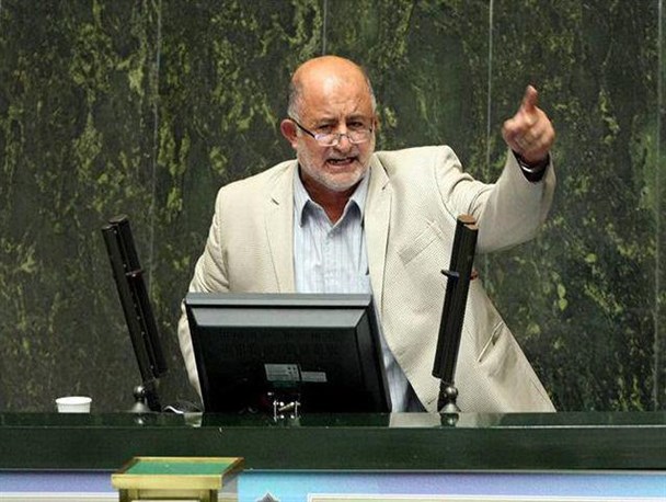 مغازه&zwnj;داران پلاسکو در ترکیه دست&zwnj;فروشی می&zwnj;کنند/ کمیسیون اجتماعی به وضعیت این افراد رسیدگی کند