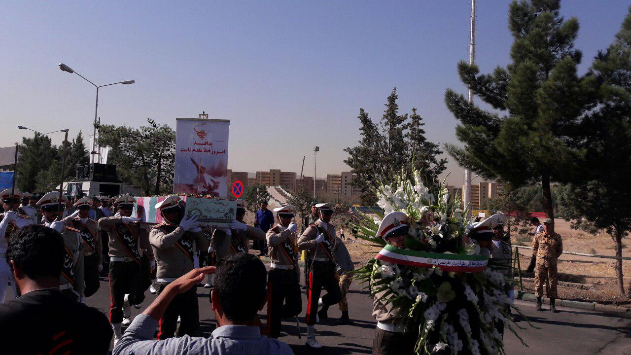 مراسم تشییع پیکر شهید دفاع مقدس برگزار شد+ تصاویر