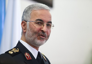 جانشین فرمانده ناجا با خانواده شهید ترور در لرستان دیدار کرد
