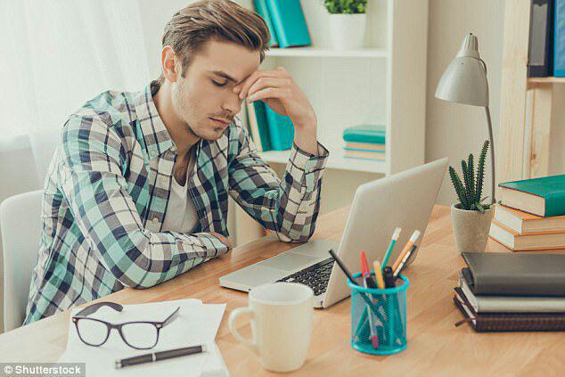 تیتر یک:دراین ساعت از روز خلق و خوی آقایان تغییر می&zwnj;کندتیتر دو:دراین ساعت از روز اخلاق آقایان دگرگون می&zwnj;شودتیتر سه: ساعتی از روز که اخلاق آقایان درآن دگرگون می&zwnj;شودتیتر چهار: قابل توجه آقایان؛ چرا دربرخی ساعت&zwnj;های روز حوصله کار کردن ندارید