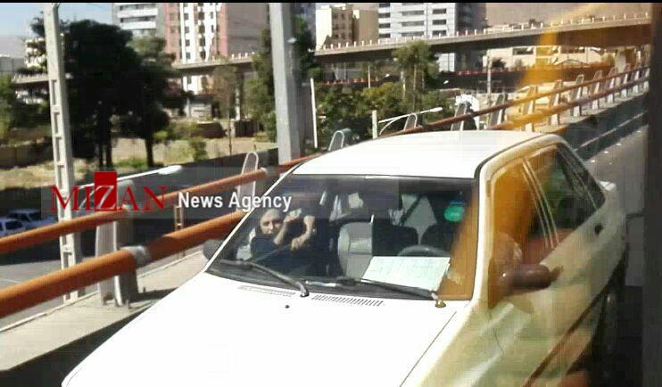 مرد عصبانی هنگام رانندگی زنش را به بیرون خودرو پرتاب کرد+ عکس