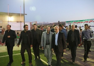 افتتاح زمین چمن روستای ونارچ همزمان باهفته دولت