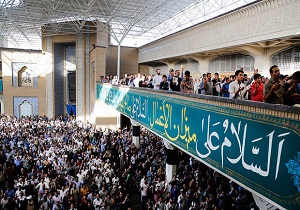 مراسم معنوی دعای عرفه در اماکن مذهبی برگزار می شود