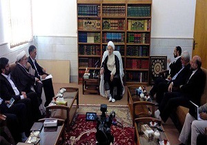 دیدار صالحی با آیت الله مکارم شیرازی