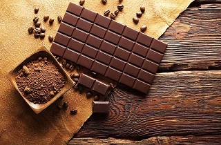 شکلات تلخ با روغن زیتون بخورید تا قلب سالم داشته باشید