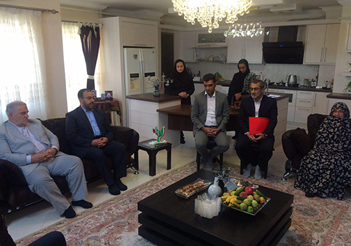 کشور مرهون ایثار شهدا کشور مرهون ایثار شهدا