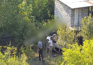 واژگونی خودور تندر ۹۰ به داخل زمین کشاورزی