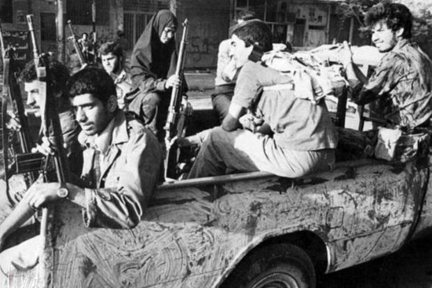 مقاومت جوانان خرمشهری با دستان خالی/ شهر سقوط کرد اما &laquo;ایمان&raquo; نه