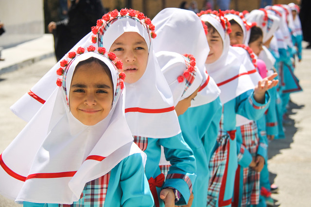 نواخته شدن زنگ آغاز سال تحصیلی و هفته دفاع مقدس در مدارس استان