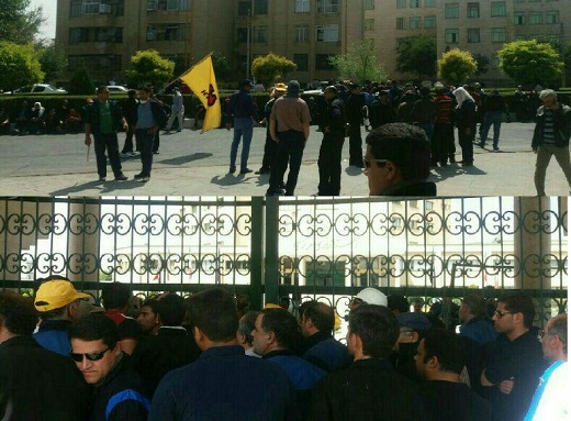 تجمع جمعی از کارگران هپکو اراک  مقابل استانداری مرکزی ؛ اول مهر + عکس