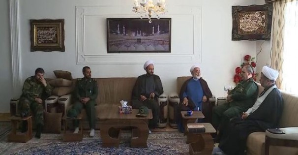 جمعی از مسئولان مهاباد با امام جمعه این شهرستان دیدار کردند