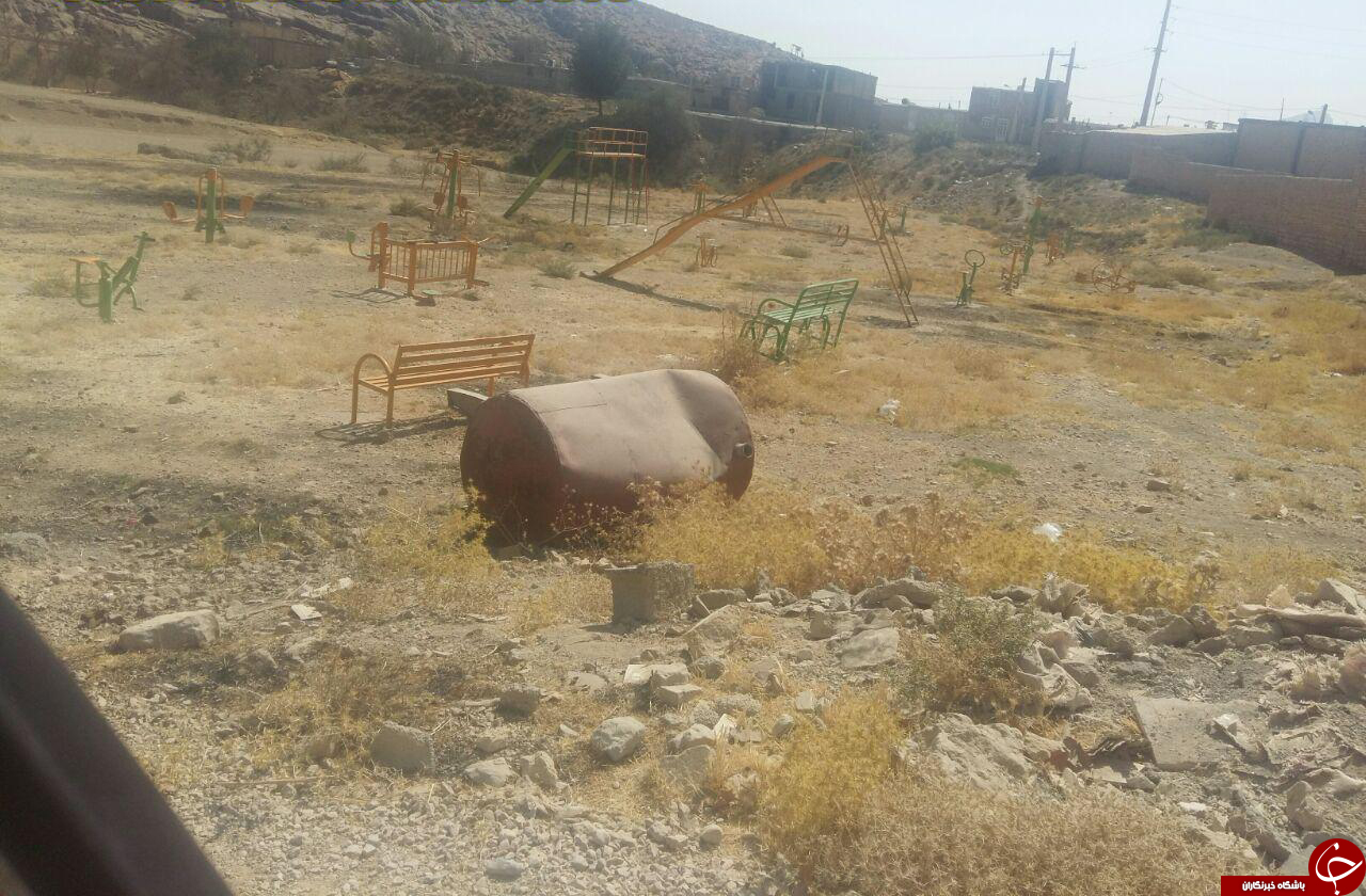 نگاهی به وضعیت اسفبار پارک روستای &laquo;بیدگل ابرج&raquo; + تصاویر