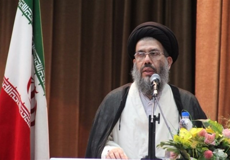 انتقاد امام جمعه شوش از همکاری نکردن بانک ها ادارات در کار آفرینی