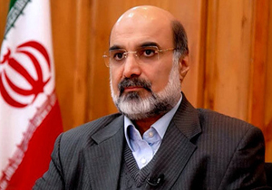 پاسخ رییس رسانه ملی به پرسش های صریح دانشجویان در خصوص عکس های منتشر شده از او در جماران+فیلم