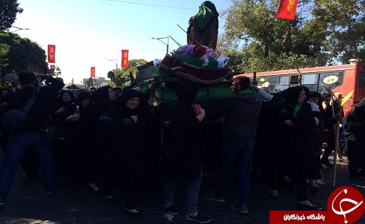 تشییع نمادین پیکر شهدای کربلا تشییع نمادین پیکر شهدای کربلا