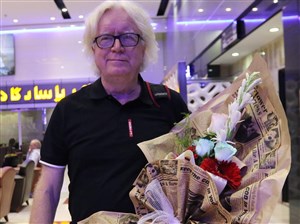 استقبال باشکوه مدیران استقلال از سرمربی استقلال + فیلم