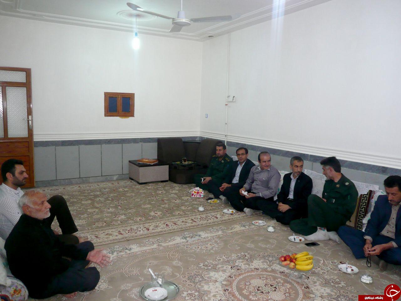بازدید مسئولان باغملک از خانواده شهدا