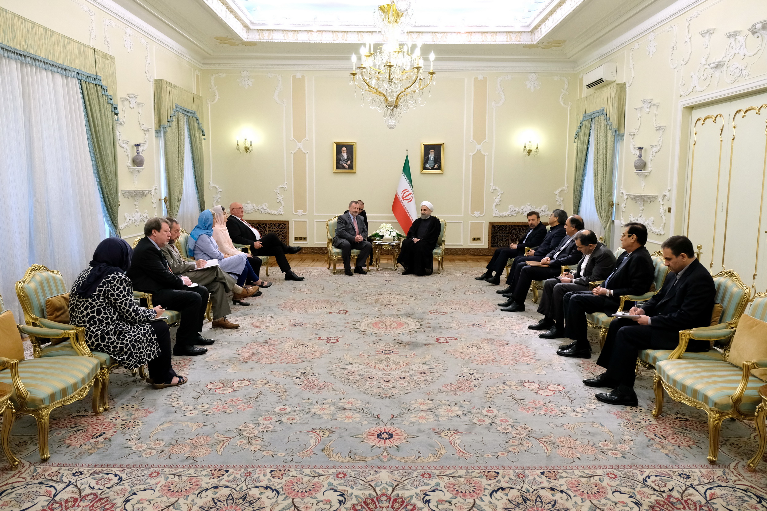 تهران از گسترش روابط با دوبلین استقبال می کند/ ایران می&zwnj;تواند نیازمندی اروپا به انرژی را تامین کند