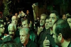 پیشکسوتان و بزرگان فوتبال در مراسم عزاداری شهدای کربلا + فیلم