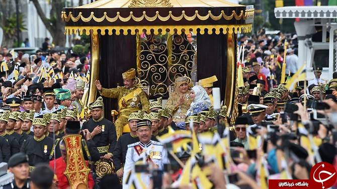 جشن پنجاهمین سالگرد به قدرت رسیدن سلطان ثروتمند برونئی+ تصاویر