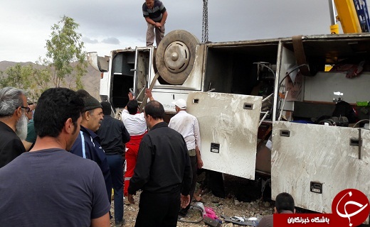 واژگونی اتوبوس در جاده گرمسار حادثه آفرید + تصاویر