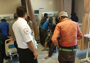 انتقال مصدومان اتوبوس تهران - مشهد به گرمسار