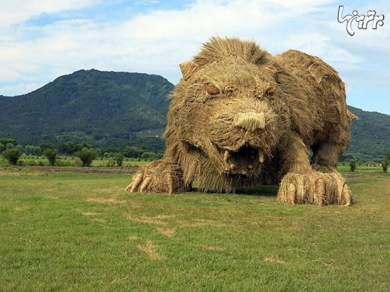 مجسمه&zwnj;های کاهی غول پیکر در فستیوال هنری ژاپن+تصاویر