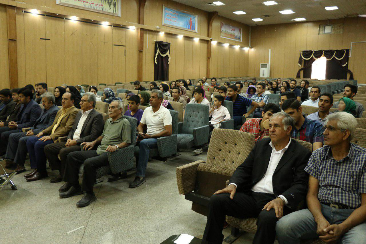 تجلیل از قهرمانان و آینده سازان تنیس استان کرمان + تصاویر