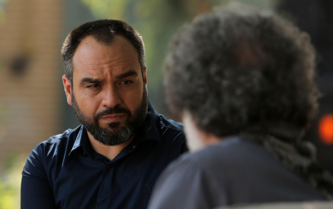 محمد اصفهانی خواننده تیتراژ &laquo;هاتف&raquo; شد + تصاویر جدید سریال